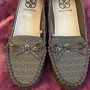 Daisy Fuentes Brown Slip on 211104 Loafers Mocassins
